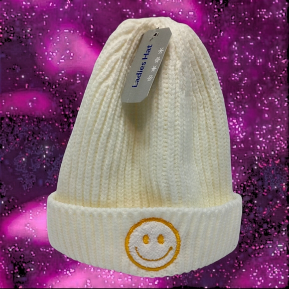 Ladies Smiley Face Ribbed Knit Beanie | Cream 1 Size Fits Most | Old E. Main Co. - Picture 4 of 15